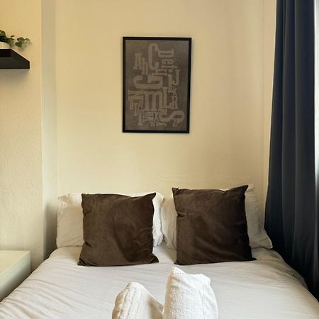 2 Bed Apt Sofa Bed Up To 6 London Kültér fotó