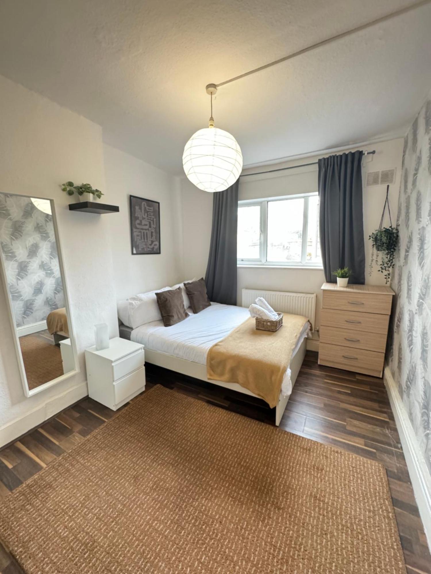 2 Bed Apt Sofa Bed Up To 6 London Kültér fotó