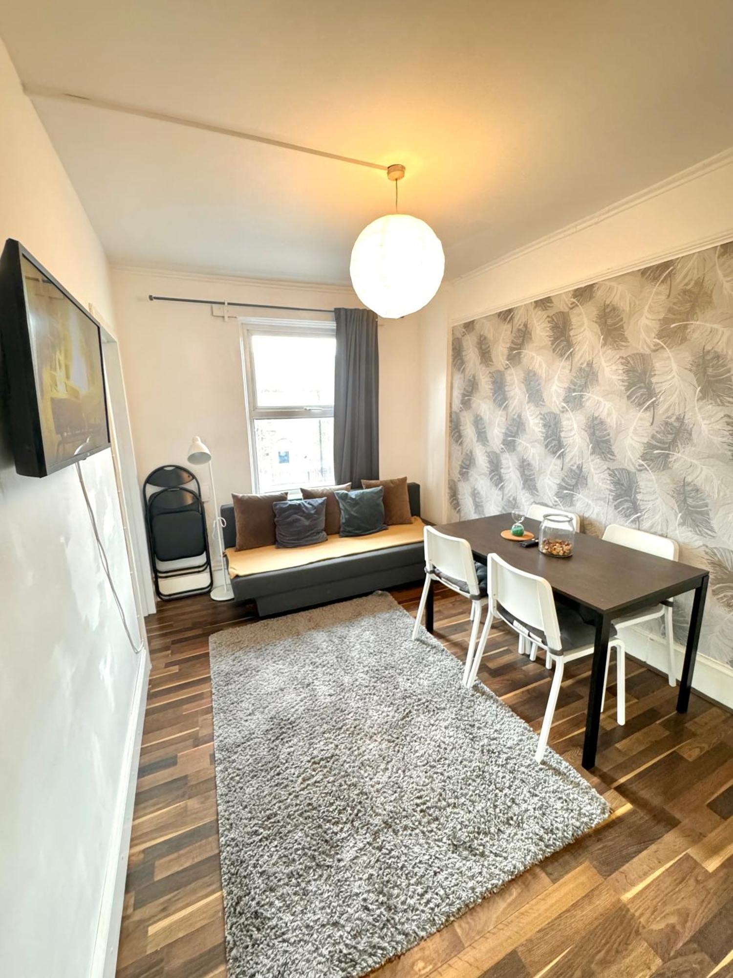 2 Bed Apt Sofa Bed Up To 6 London Kültér fotó