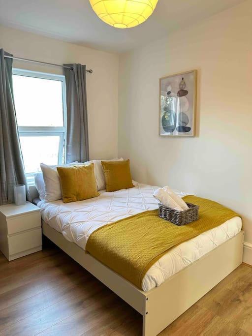 2 Bed Apt Sofa Bed Up To 6 London Kültér fotó