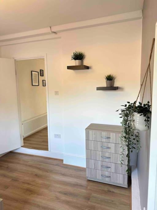 2 Bed Apt Sofa Bed Up To 6 London Kültér fotó