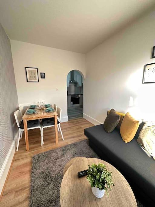 2 Bed Apt Sofa Bed Up To 6 London Kültér fotó