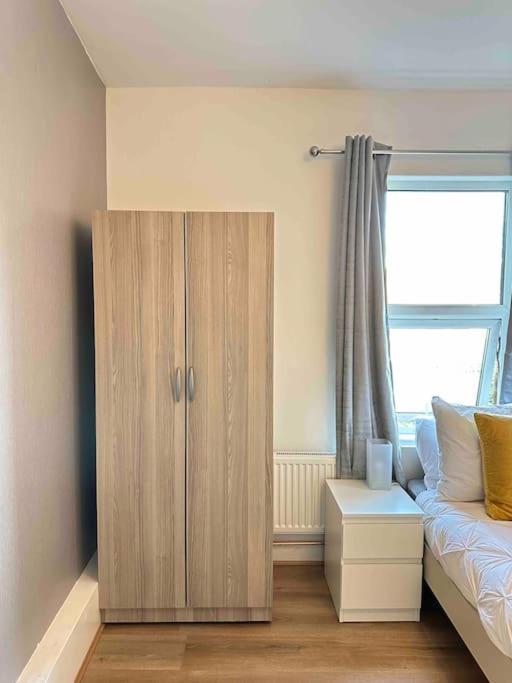 2 Bed Apt Sofa Bed Up To 6 London Kültér fotó