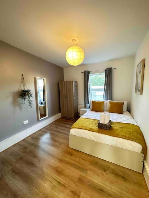 2 Bed Apt Sofa Bed Up To 6 London Kültér fotó